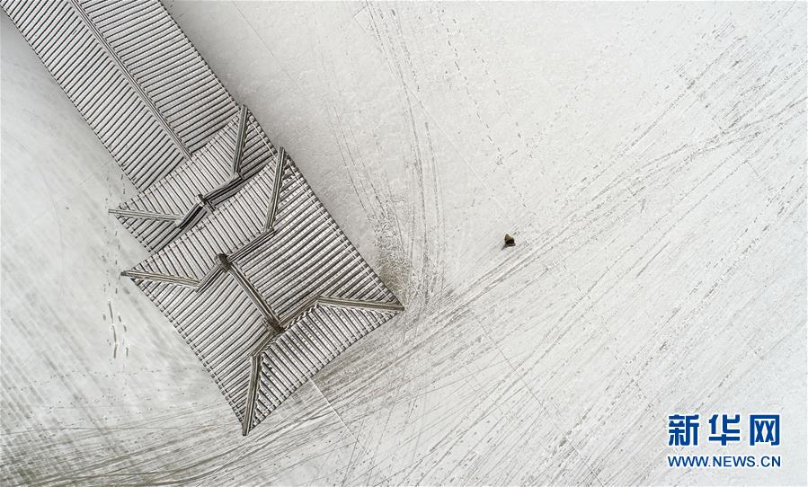 中國各地で今年の初雪を観測