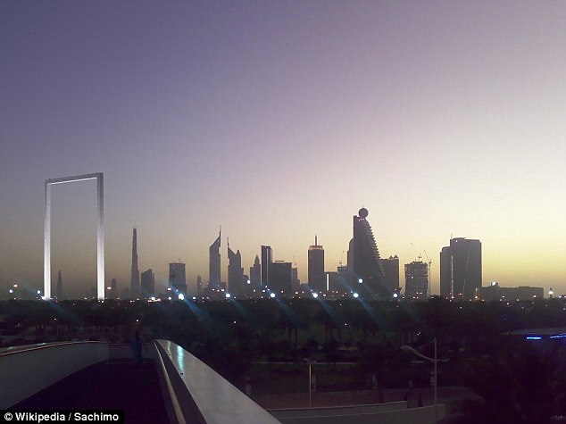 ドバイの新観光名所「ドバイフレーム」がついにオープン