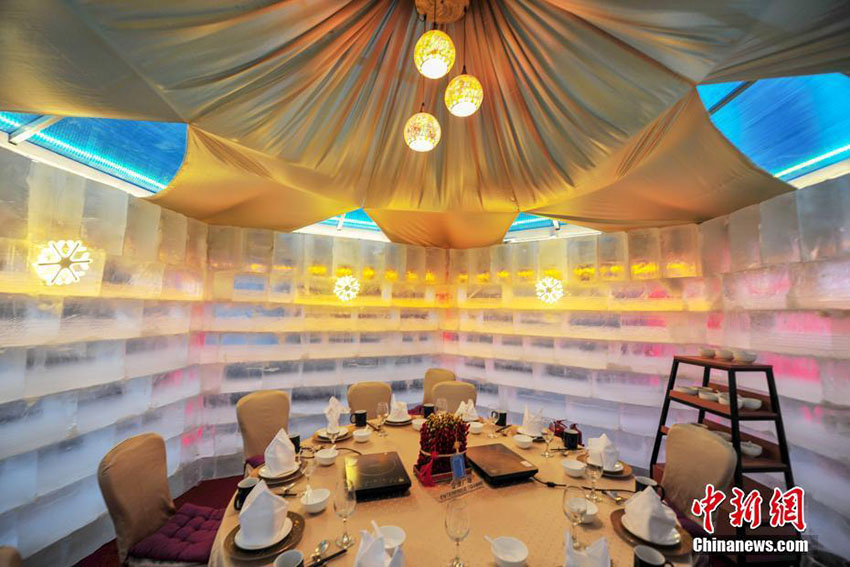 寒さと暑さを同時(shí)に體験 氷でできたレストランがオープン 瀋陽