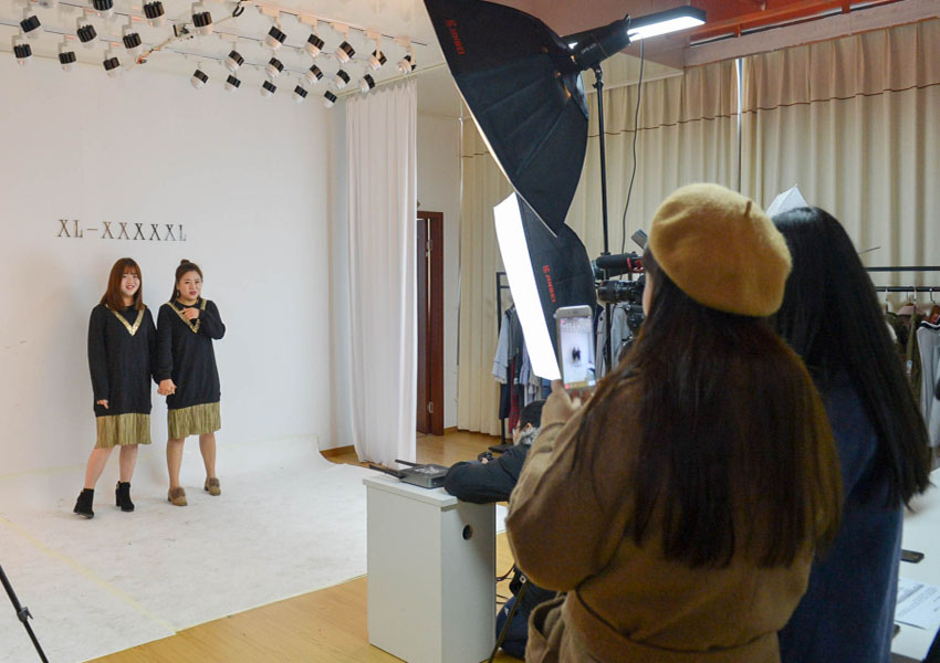 細(xì)身でなくても超前向き 平均體重70キロのぽっちゃりモデルたち