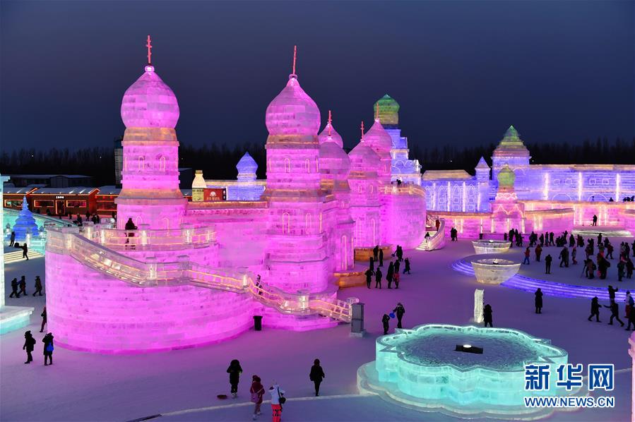 「色とりどり」の氷雪祭り　ハルビンで開(kāi)幕