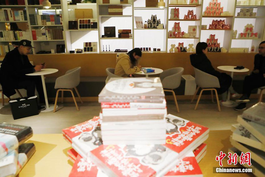 上海初の深夜営業(yè)の書(shū)店登場(chǎng)