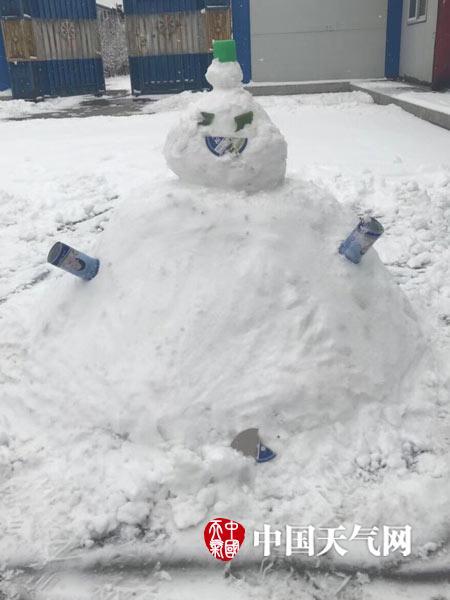 2018年初雪　ユニークな雪だるまが続々登場