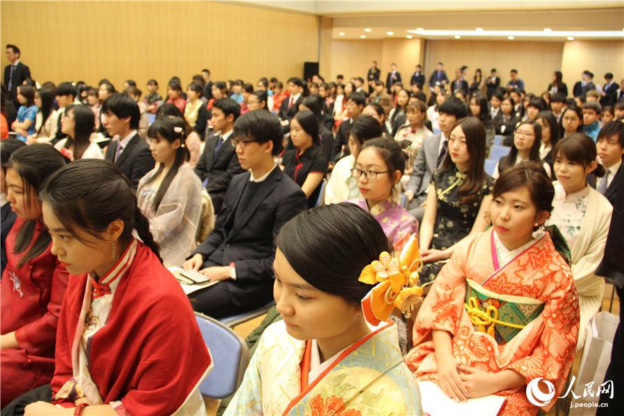 晴れ姿の新成人が新たな門出祝う「中日友好成人式」　北京市