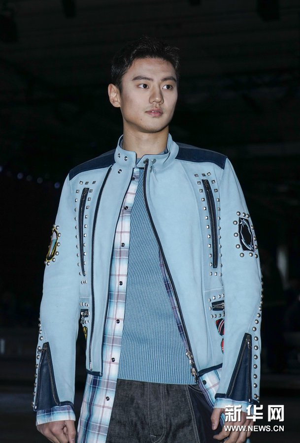 「Diesel」18-19年秋冬メンズコレクションに競泳の寧沢濤選手出席　イタリア