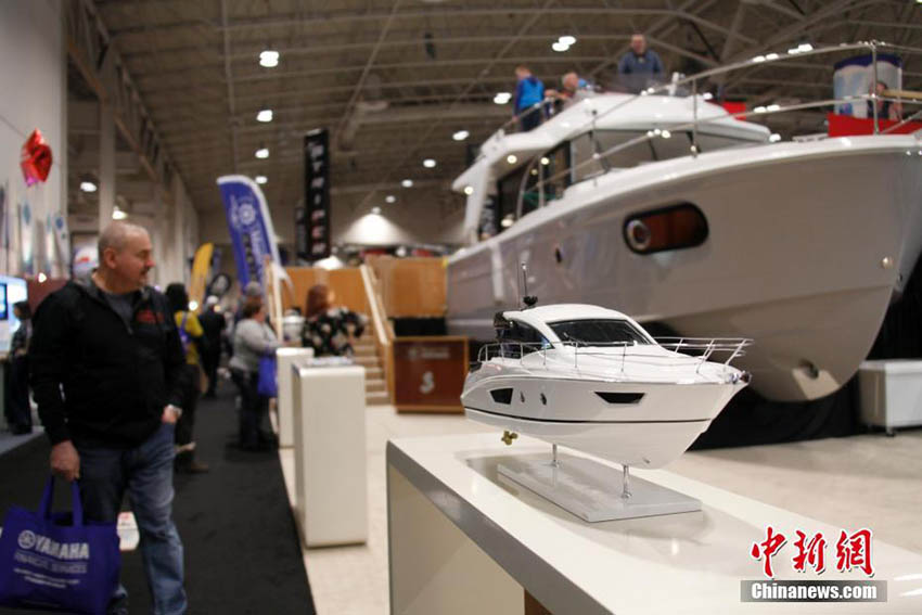 一番の目玉は豪華クルーザー　カナダ?トロント國(guó)際ボート展示會(huì)開催中