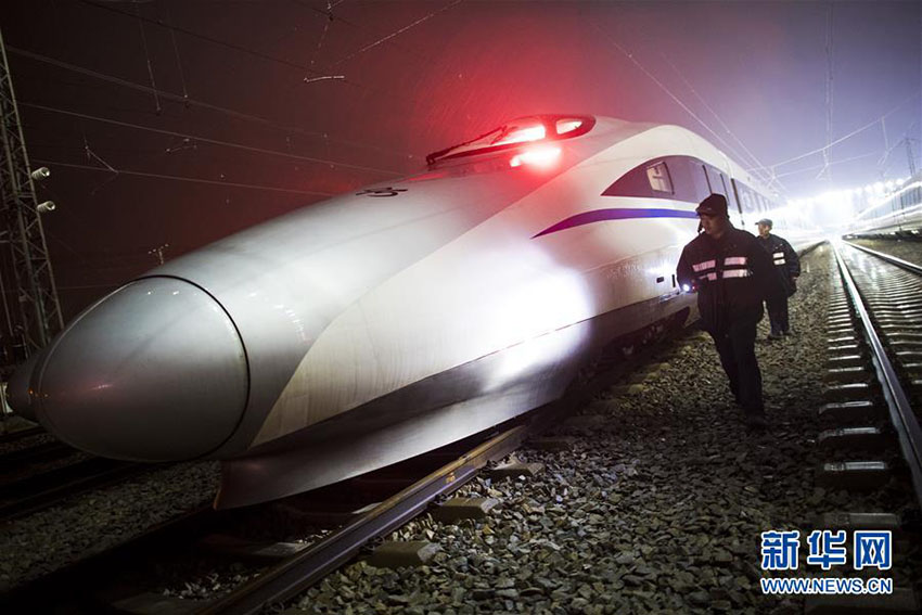 春運(yùn)を前に高速鉄道の點(diǎn)検?修理スタート　武漢