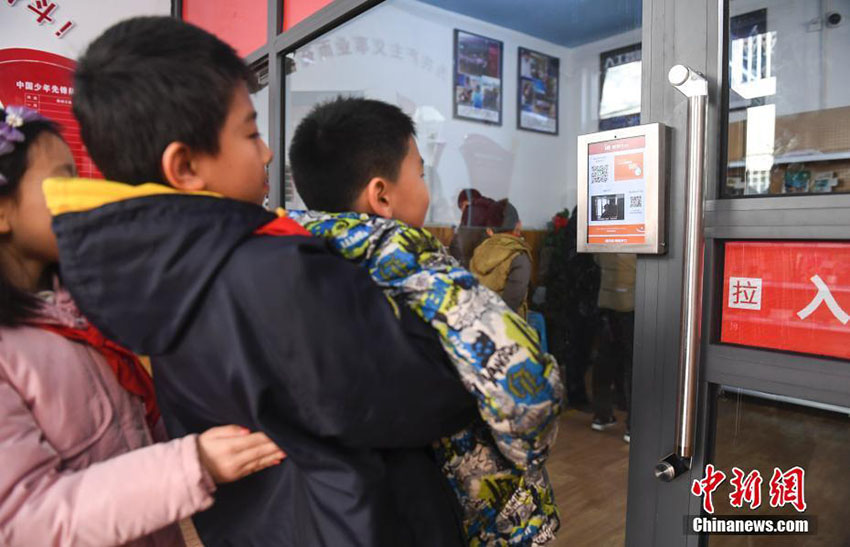 山東省の小學(xué)校に無人スーパー、入店は顔認(rèn)証で支払いは保護(hù)者がチェック