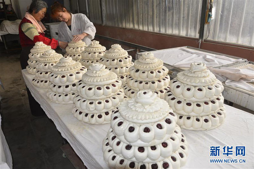 春節(jié)向けの饅頭作りに追われる中國各地の職人たち