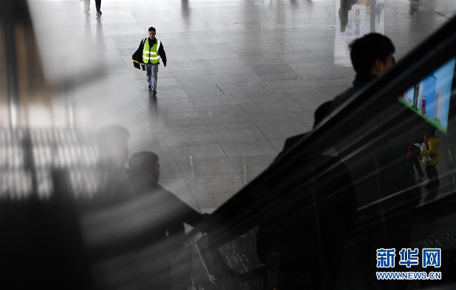 春運は大忙し！正確さ求められる高速鉄道の食事デリバリー