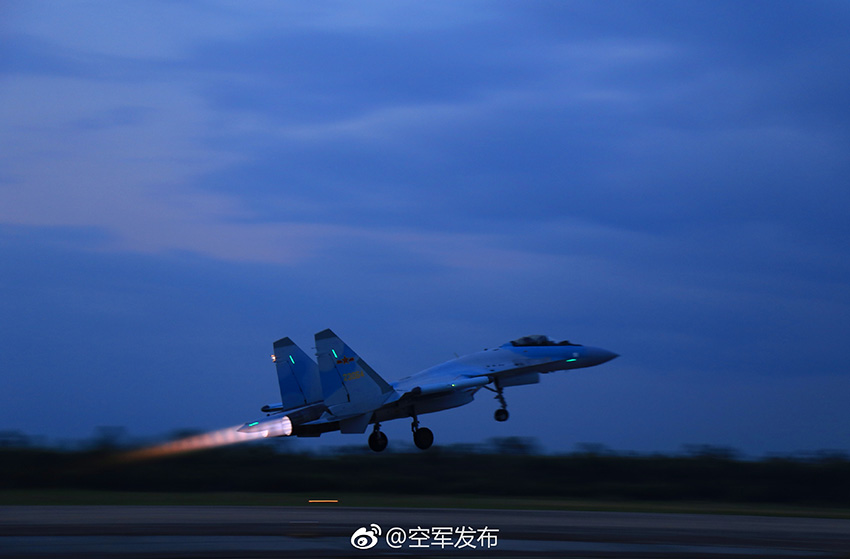 中國空軍の戦闘機「蘇35」　南中國海で共同巡航任務(wù)