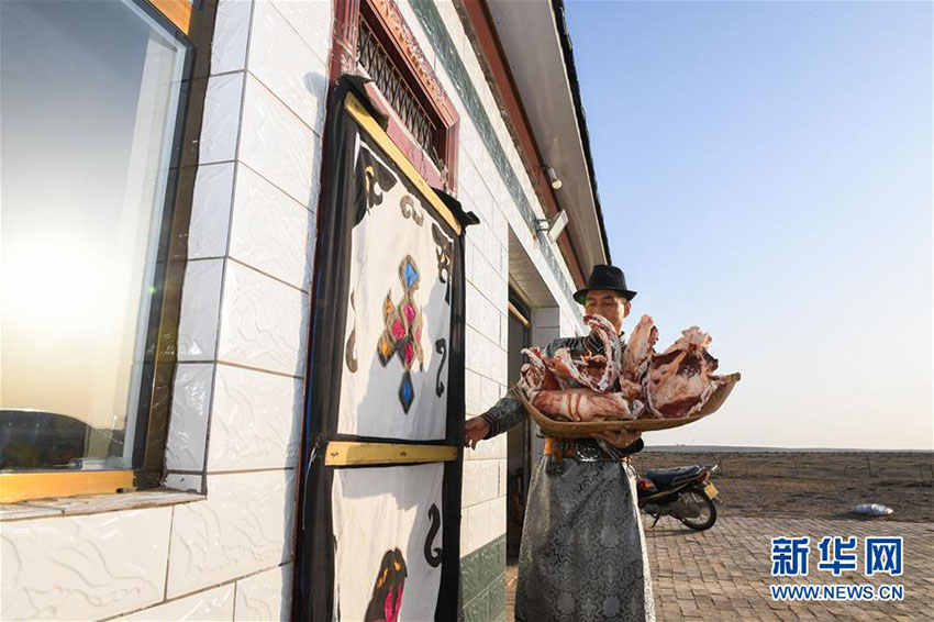 モンゴル族の「小年」を祝う伝統(tǒng)行事　內(nèi)蒙古自治區(qū)