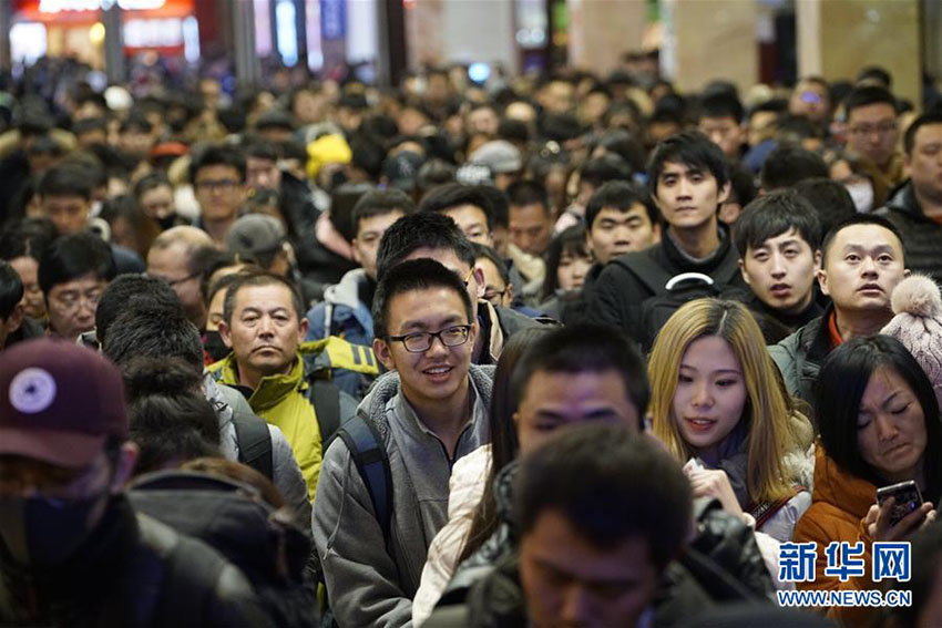 春節(jié)迫り、鉄道で春運(yùn)ピークを迎える