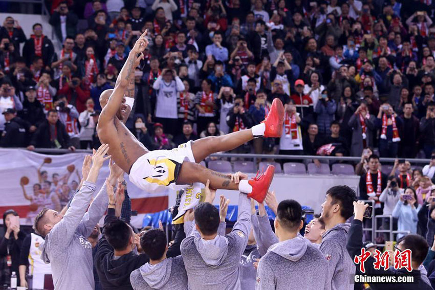 バスケ界のレジェンド、マーブリー選手が正式に現(xiàn)役引退を表明