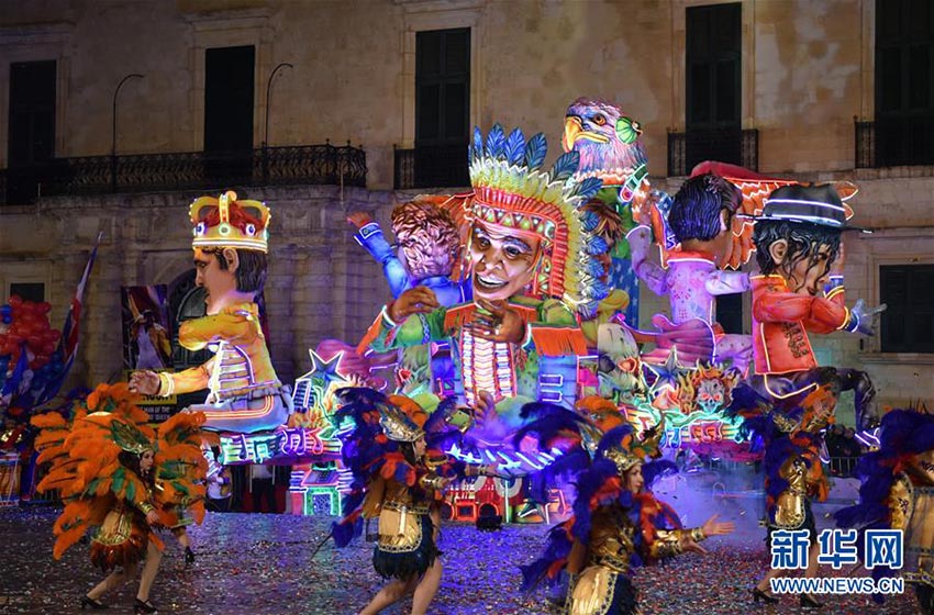 マルタで伝統(tǒng)的な祭り「カーニバル」開(kāi)催で大賑わい