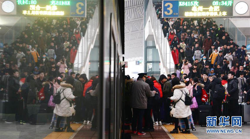 春節(jié)連休明け、中國(guó)各地でUターンラッシュピークに