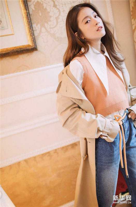 ミラノファッションウイークへと出発する中國の蕓能人たち