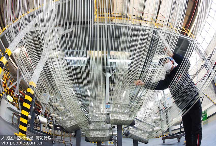 中國が自主研究開発したT1000炭素繊維生産ラインが生産開始