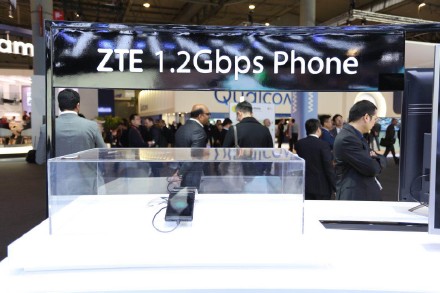 ZTEが準5Gスマホを発表