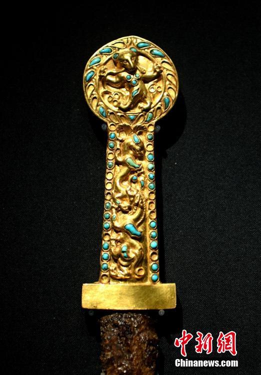 成都博物館でアフガニスタンの文化財を展示　來館者多數