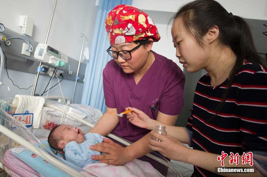 山西省で妊娠24週で誕生した超未熟児の赤ちゃんすくすく育つ