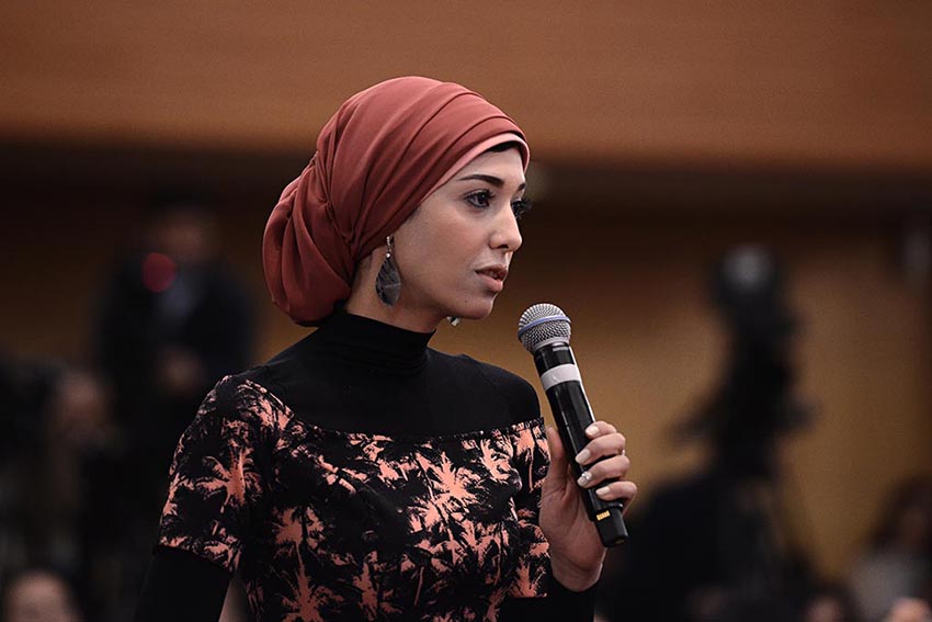 2018年全國(guó)両會(huì)を取材する女性記者たち