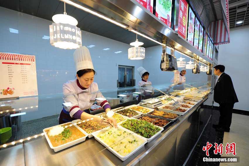 哈爾濱工業(yè)大學內(nèi)のオシャレで優(yōu)雅な新食堂が話題に