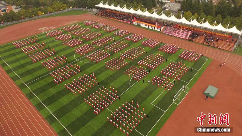 高考までラストパート　貴州省の貴陽市第一中學(xué)で宣誓式