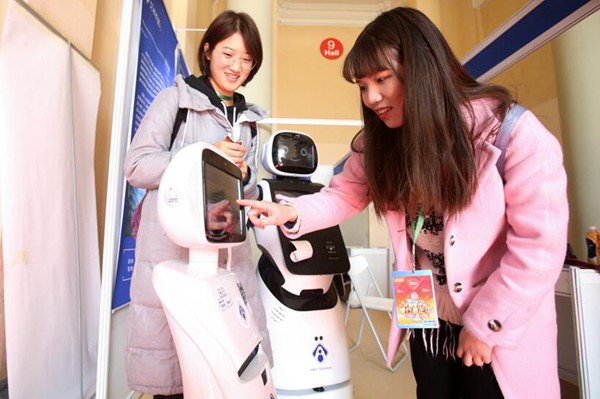 中國の対外投資は「から熱を下げて、無駄を絞り出す」