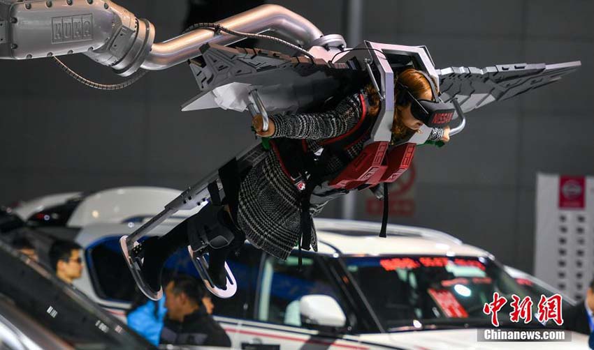 ニューモデル80種類以上発表　新疆ウルムチで國際モーターショー