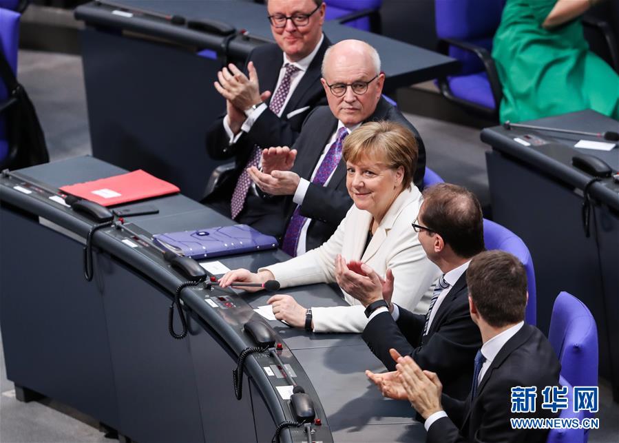 習(xí)近平主席がメルケル獨首相の再選に祝電