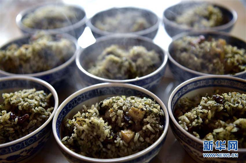 恩施トゥチャ族の春の定番郷土料理「社飯」　湖北省