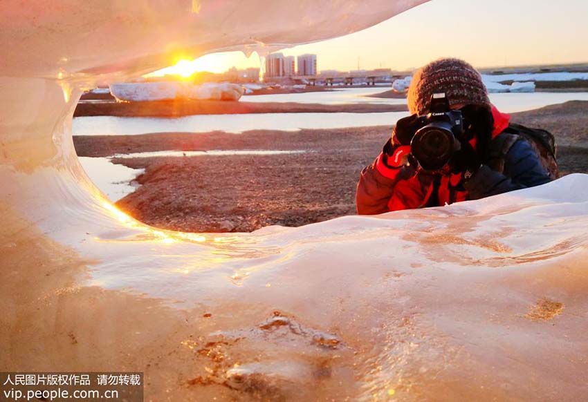 自然が織り成す蕓術(shù)　內(nèi)蒙古に出現(xiàn)した美しい「氷の景色」