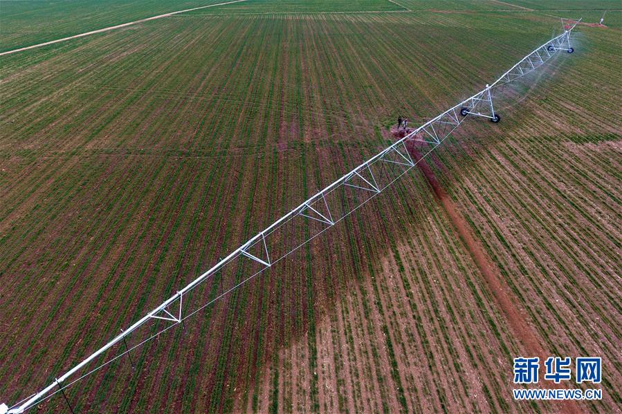 新型農(nóng)機(jī)が春の農(nóng)作業(yè)で大活躍