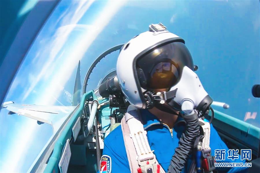 中國空軍機が遠洋巡航