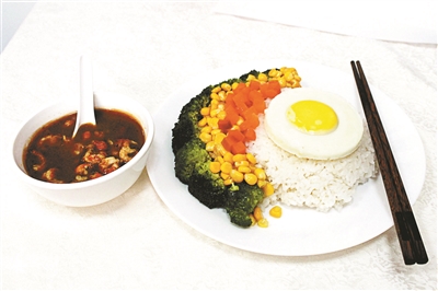 ネットで話題の「舌で味わう中國(guó)人民大學(xué)の料理」とは？