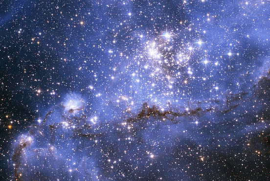 NASA、ハッブル宇宙望遠(yuǎn)鏡が撮影した「星のゆりかご」を公開(kāi)
