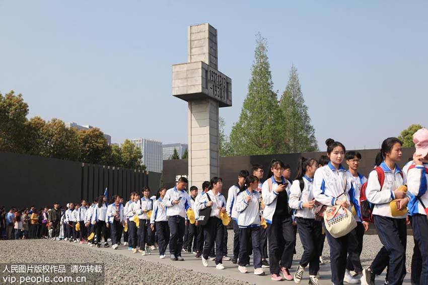 南京の侵華日軍南京大虐殺遇難同胞紀(jì)念館で追悼イベント