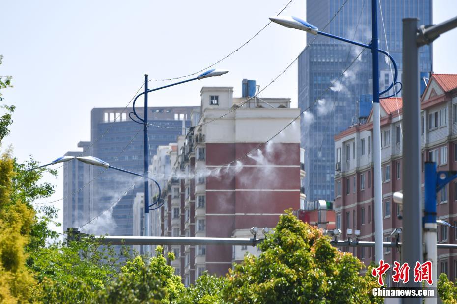 電線の高さに設置の除塵ミスト登場　空気をクリーンにして灌漑も　雲(yún)南省