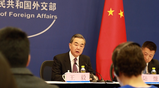 習(xí)近平主席のボアオ?アジアフォーラム出席について王毅外交部長(zhǎng)が説明