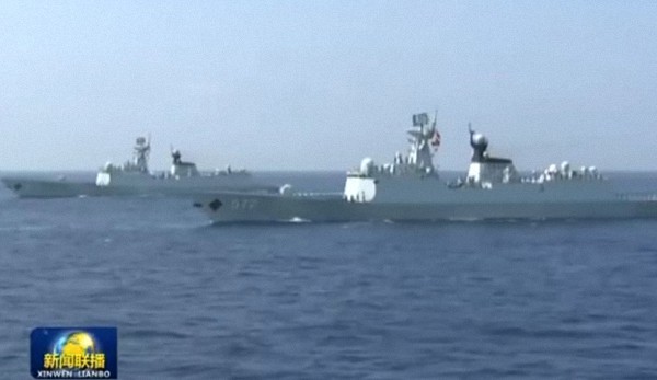 寫真で見る南中國海閲兵　中國海軍の7作戦群?軍艦48隻が參加