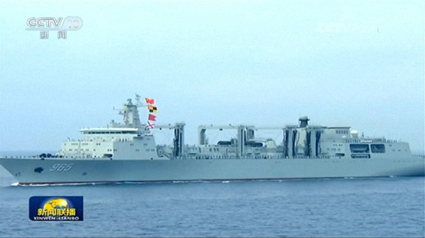 寫真で見る南中國海閲兵　中國海軍の7作戦群?軍艦48隻が參加