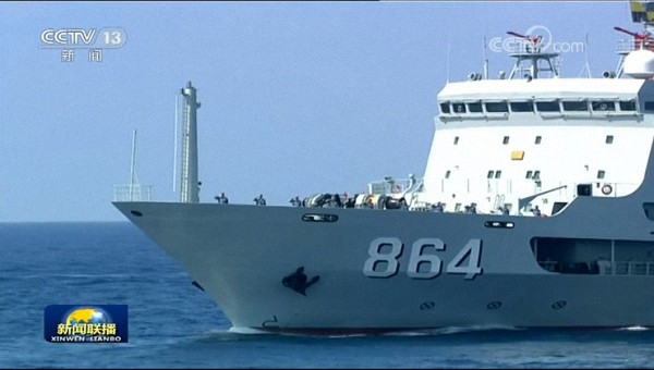 寫真で見る南中國海閲兵　中國海軍の7作戦群?軍艦48隻が參加