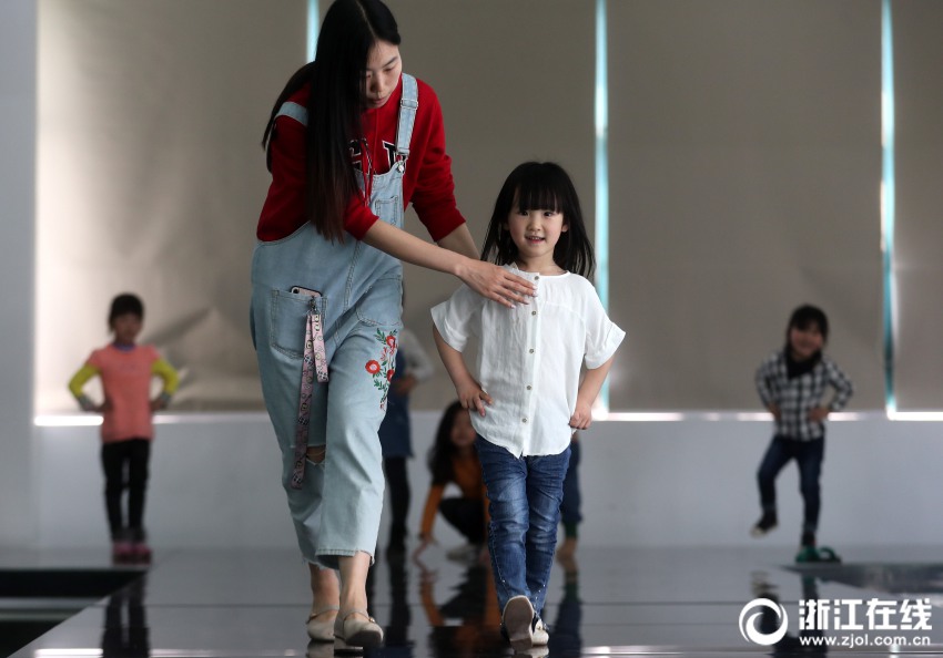 浙江省湖州市、キッズモデル業(yè)界が急速に発展
