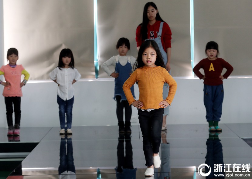 浙江省湖州市、キッズモデル業(yè)界が急速に発展