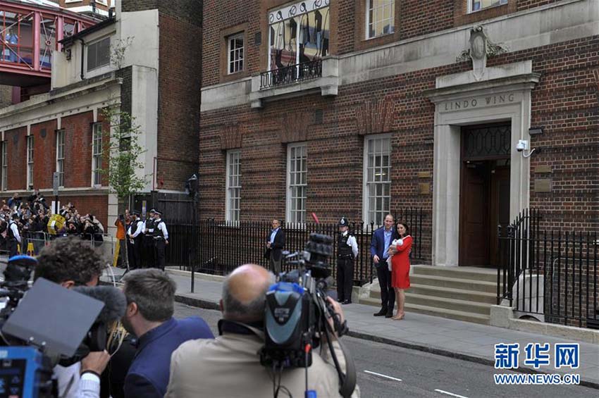 英ウィリアム王子とキャサリン妃に第3子誕生