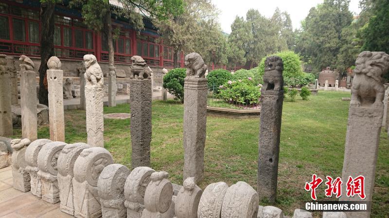 太原市文廟の石の獅子像がネットで話題　「ドラえもんの元祖」も