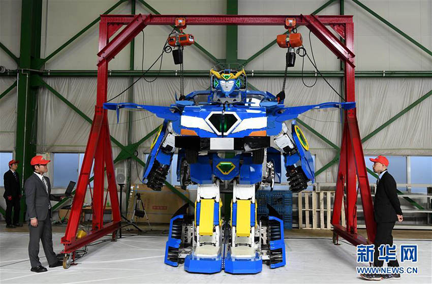 日本企業(yè)が乗車できるリアルな「トランスフォーマー」開発