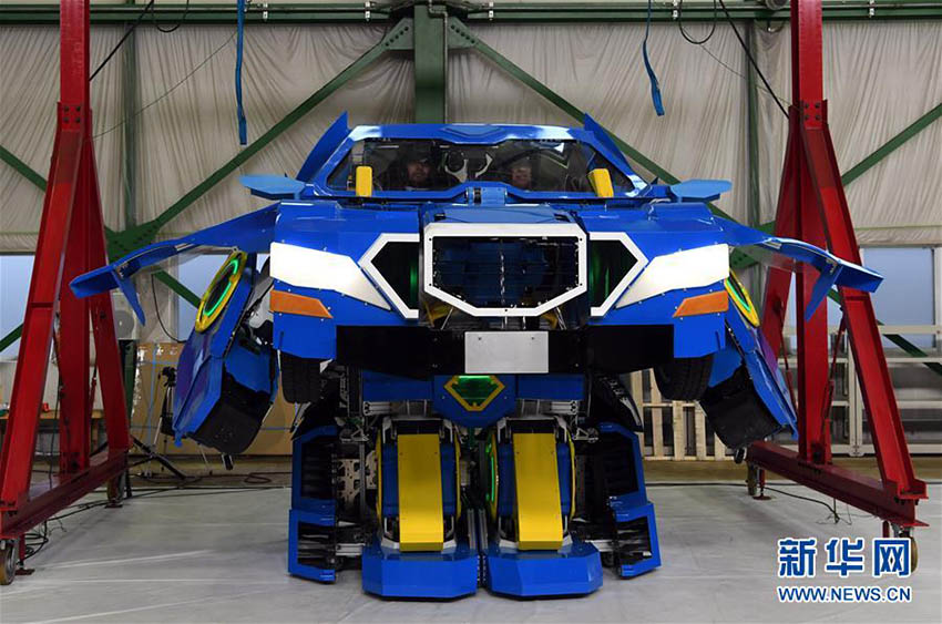 日本企業(yè)が乗車できるリアルな「トランスフォーマー」開発