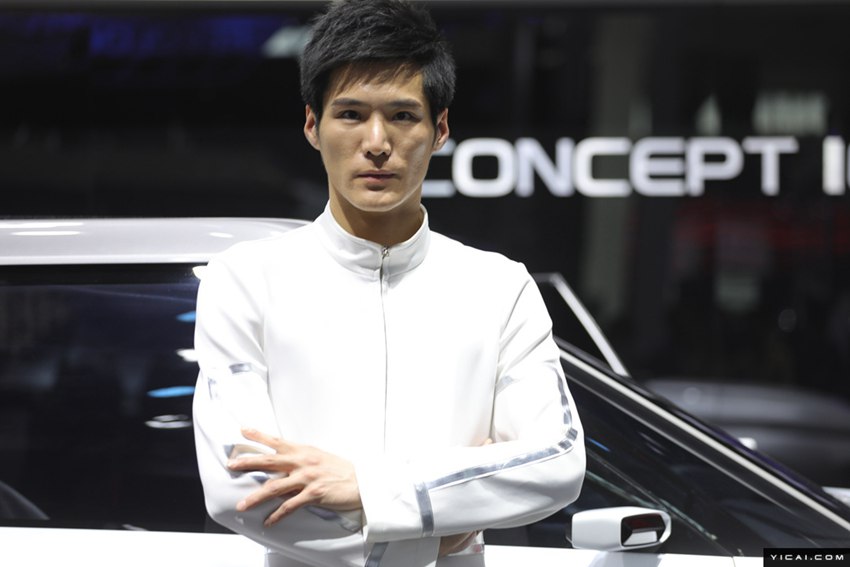 2018北京モーターショーの各ブースに「カスタマーサービス」係登場(chǎng)